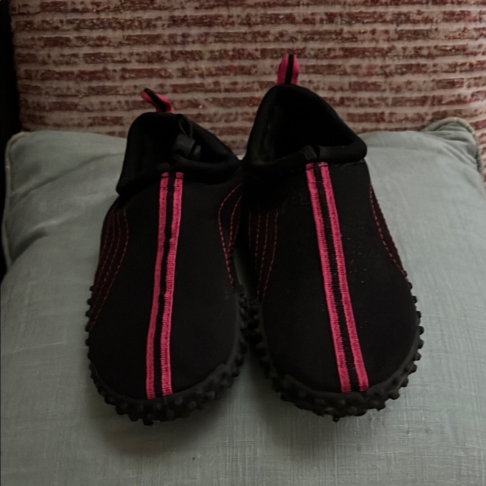 Air Balance Black and Pink Water Shoes Sporty Slip-On